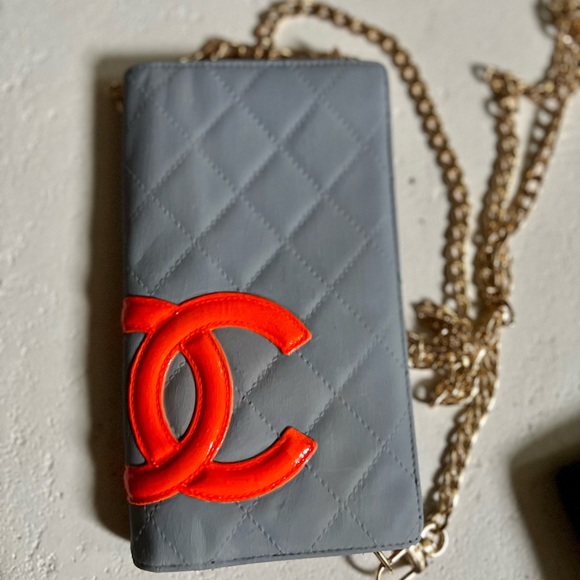 CHANEL Handbags - CHANEL Quilted Cambon Yen Bi-Fold Wallet (Painted and Sealed) w/ 2 straps